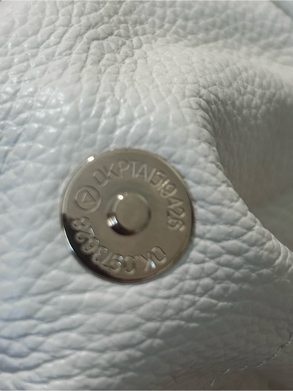 Tote Le Monde Genuine Pebbled Leather Roma Cinch Tote Bag - Picture 9 of 13